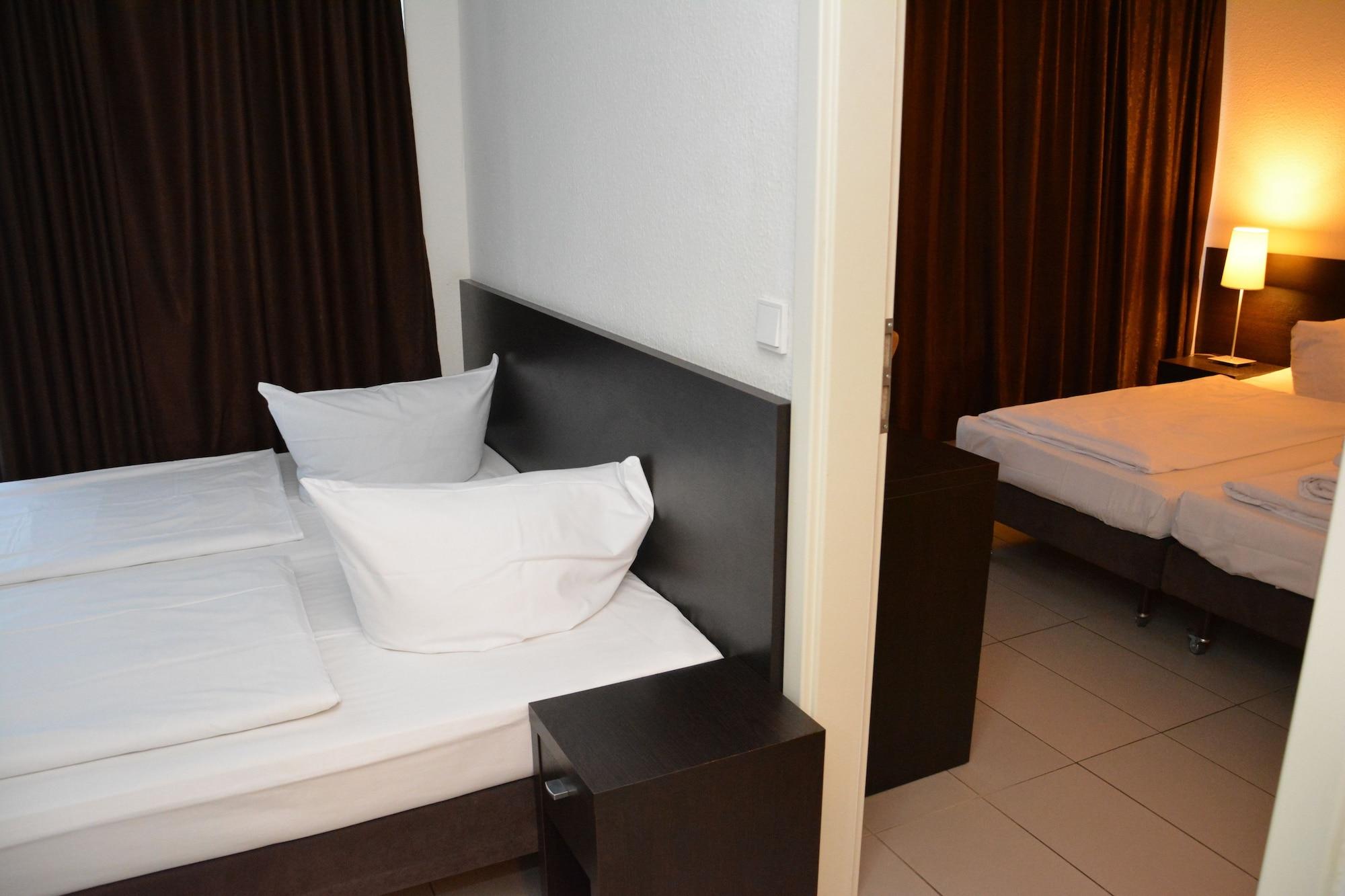 Mosel Hotel Frankfurt am Main Bagian luar foto