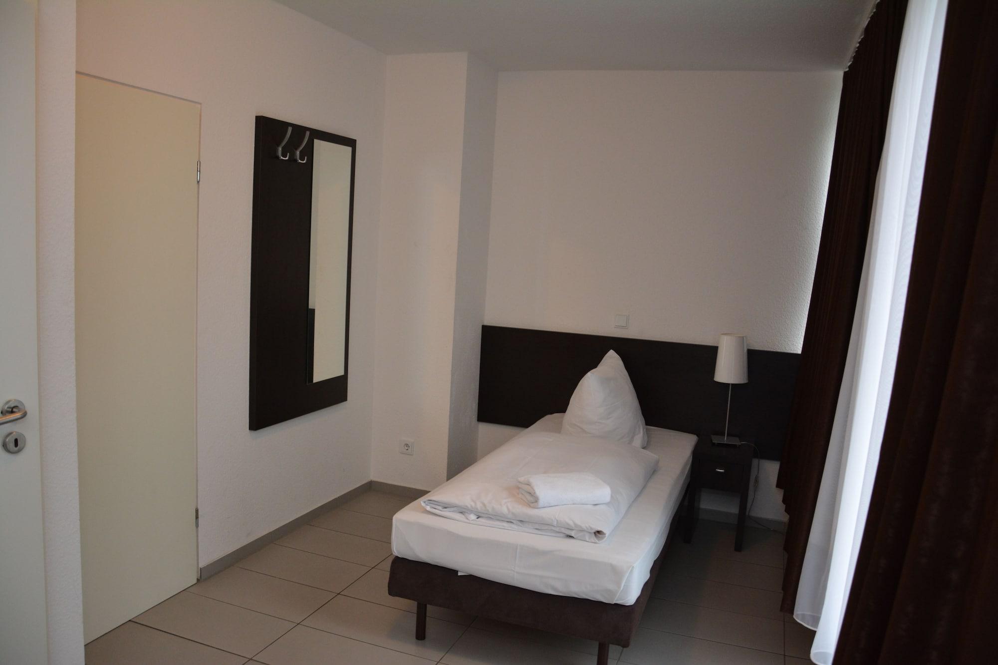 Mosel Hotel Frankfurt am Main Bagian luar foto